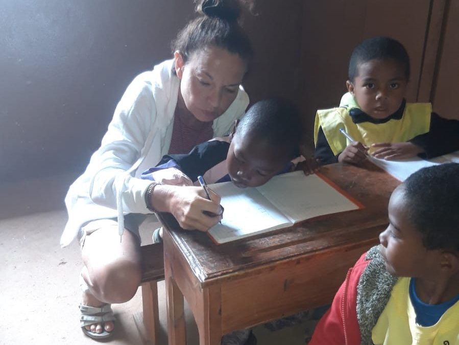 Pubblichiamo la relazione della volontaria Milena Nebbia, al termine della sua esperienza a Fosarato, nella scuola Pierre Rainibao